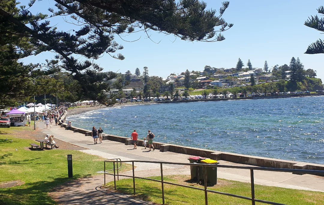 Anything by the seaside is breathing space!💙🌊