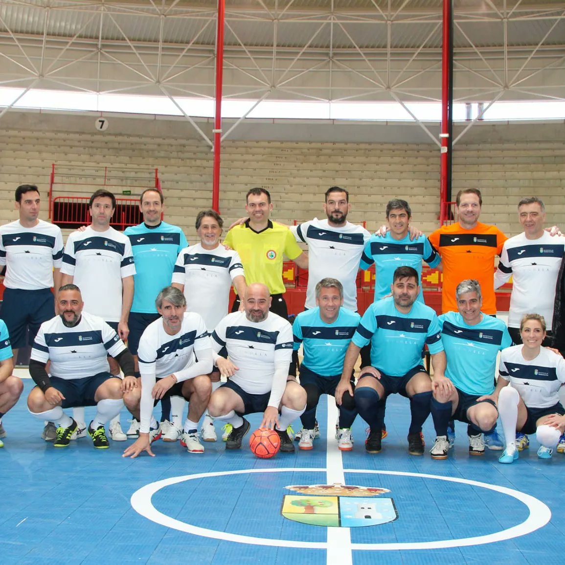 FUNDELA1's tweet photo. Un día increíble en el que todos teníamos un mismo propósito, ganarle el partido a la ELA
Gracias a todas esas personas maravillosas que siempre están dispuestas a echar una mano a favor de la investigación 
#PorUnMundoSinELA #ELA #ALS #MND
@ValdemorilloAyt https://t.co/Jb0wEhT9TD