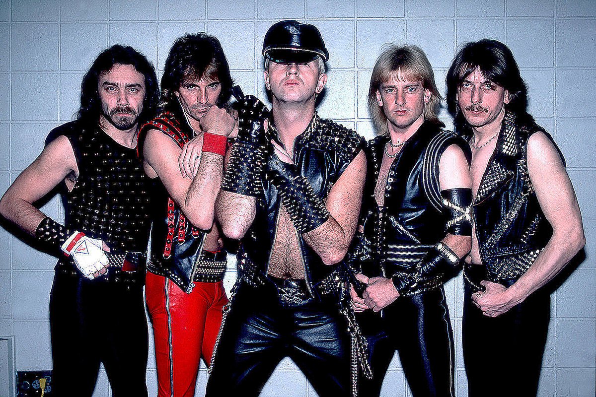 BernardZuel's tweet photo. New playlist! Kicks off hard with new Jack White &amp; Neptune Power Federation paired with Shocking Blue &amp; @judaspriest (oh yes), finds @thenaturestrip1 &amp; @aimeemann, Barney McAll &amp; @raechelwhit, tries Pentangle &amp; @tompetty, @iamladyblkbird &amp; @jsullivanmusic
https://t.co/MJje9xO0AE https://t.co/cJU41yrqlc