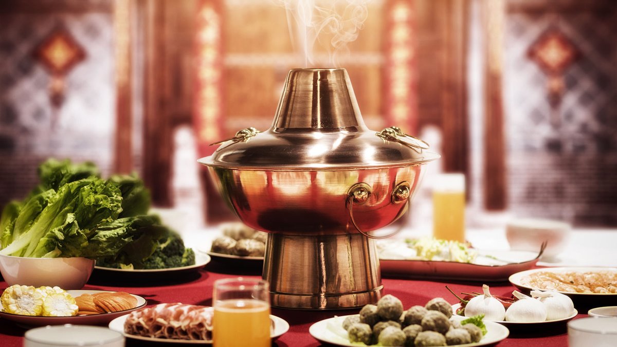 HotpotAmbassdr's tweet photo. Traditional coal-heated hotpots are ideal to warm you up on cold winter nights. But don't forget to take proper safety measures when having an indoor hotpot night: https://t.co/V6TOiRCc4C https://t.co/LTIx2ydLFh