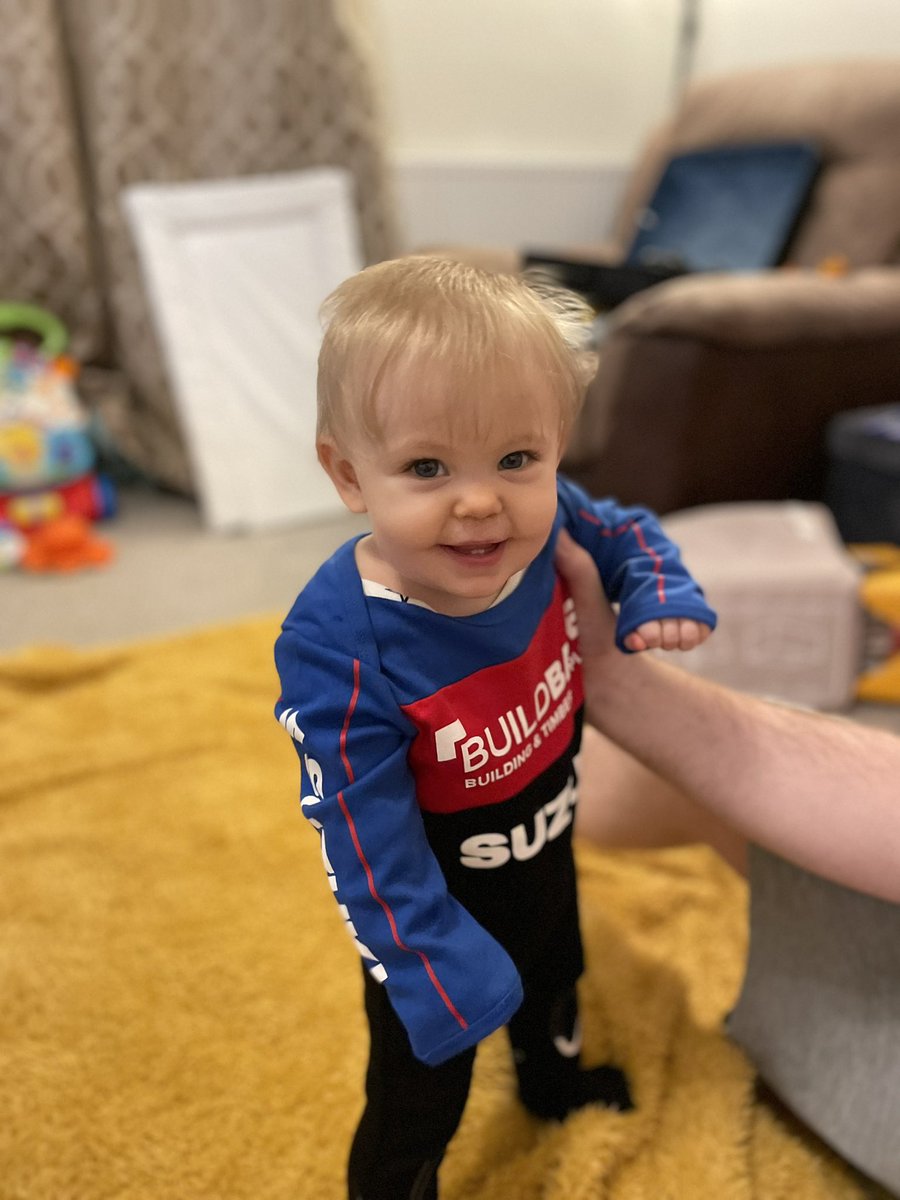 DSS199's tweet photo. @_HawkRacing @christianiddon @DannyKent52 @Yoshimura_JPN @BuildbaseUK @SuzukiBikesUK Think I have found your 2022 brolly girl! What do you think? @_HawkRacing @christianiddon @DannyKent52 https://t.co/mOpZI6sGAk