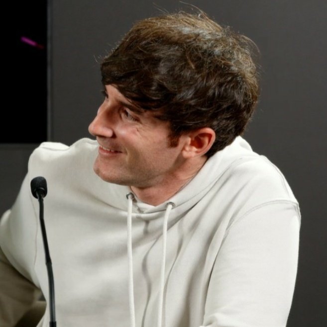 aantiaperez's tweet photo. luzu eres el mejor ,estoy subida en tu puto barco desde el principio #laveladadelaño2 https://t.co/pWYUkas9q4