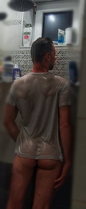 1 pic. I just took a shower.
Have a good night guys ?
Enjoy the view ??? https://t.co/70WS0uvUkm