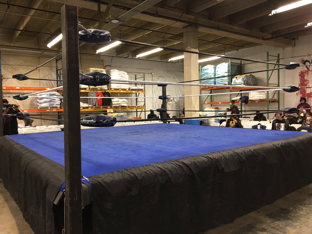 TheLos's tweet photo. Feels like home… @PAWD_WC @dcbrau #PAWDWC 🤼‍♀️ 💪 https://t.co/nbPHdSExnF
