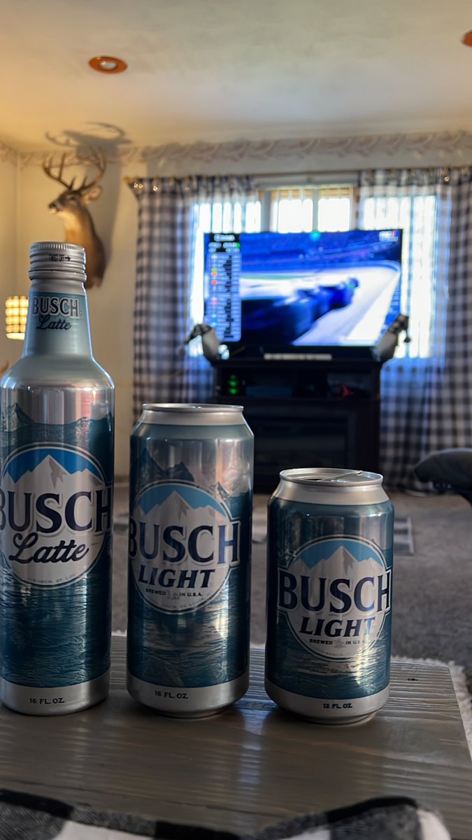 WiltKenton's tweet photo. #BuschRaceTeam #Sweepstakes #DAYTONA500 https://t.co/wqaWDUiQp5