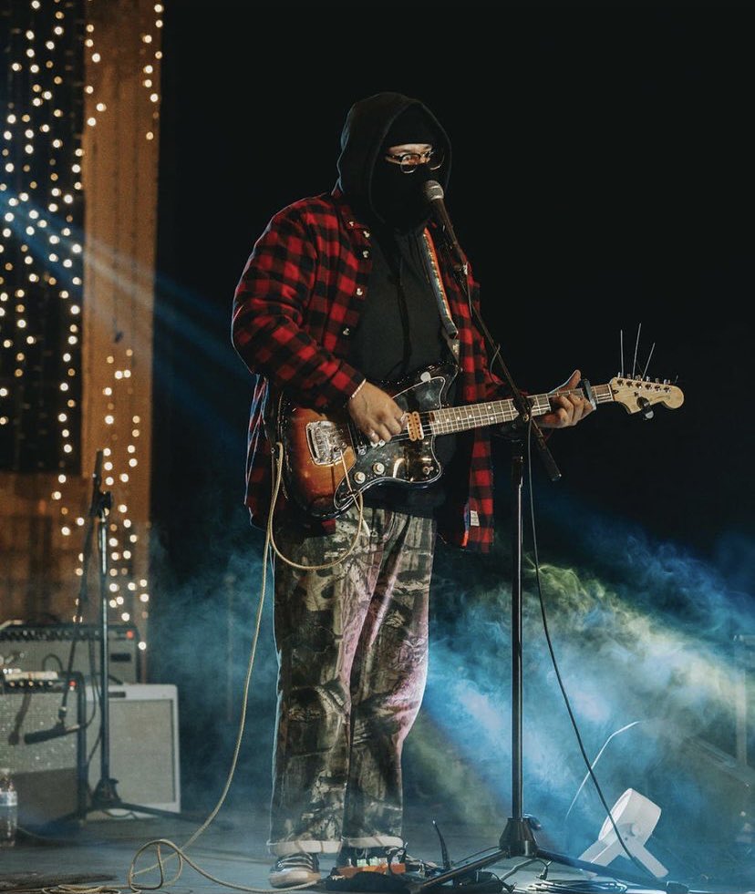 vintage_405's tweet photo. We had a blast this year at 405fest! Here’s a recap of some of the performances we got to see at 405fest! https://t.co/dMteYskHpY