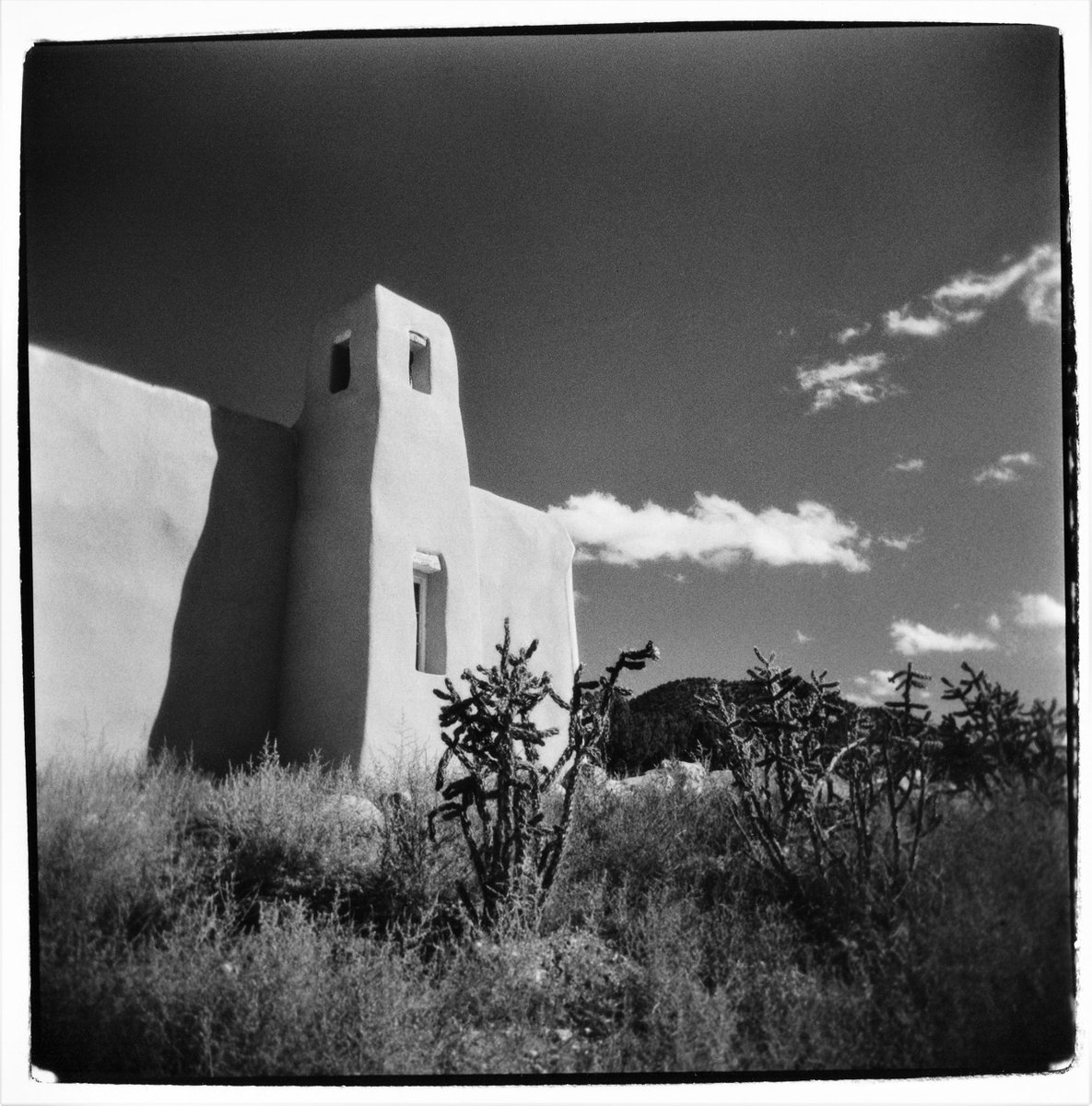 PhotoPlaceVT's tweet photo. "Golden, New Mexico" © Bob Gervais
from the online exhibit The Magic Of Light. To view all the selected images please follow the link.
https://t.co/g10JZxuvEV
#themagicoflight #photoplacegallery #fineartphotography #photogallery #analogphoto #bwphotography #newmexico https://t.co/5BpAgvbkBF