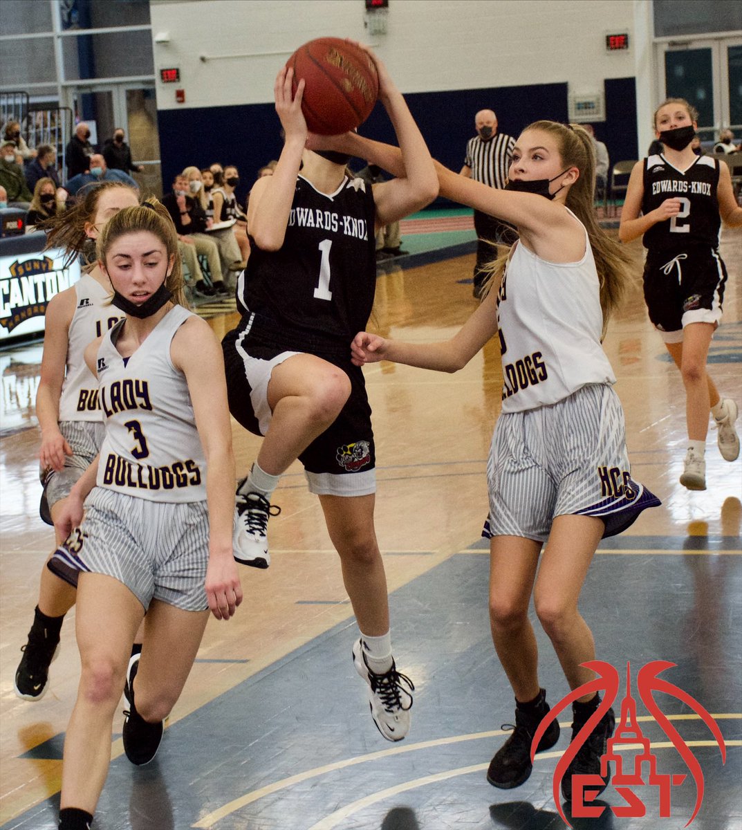 NYSTakeover's tweet photo. Heuvelton 60
Edwards-Knox 25
Final

Death, taxes, &amp; Heuvelton in the mix. The Bulldogs rolled early, building a 32 point halftime lead, &amp; coasted to the finish line in a S10 D QF W. @bgdoyl dropped 25, Rylin McAllister had 18 (6 treys) in the W. Lily Lottie led EK w 20. Game 2 ✔️ https://t.co/qcGpapqQbN