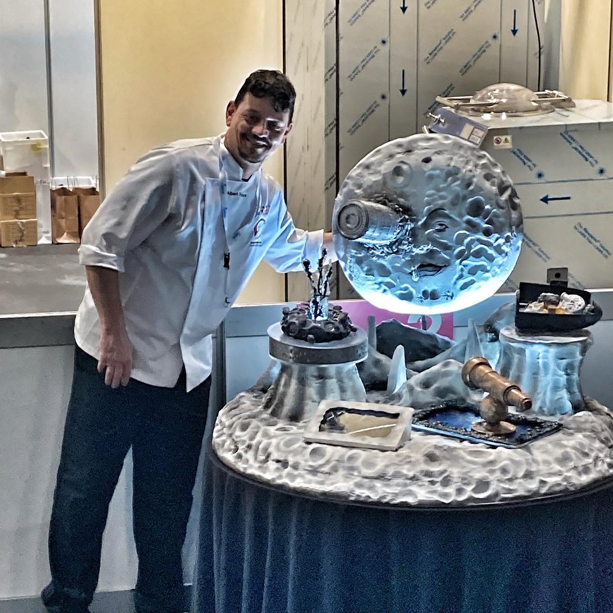 Albert Roca nuevo CAMPEÓN DE ESPAÑA DE HELADERÍA 2022! 

Felicidades 🎉🎈🎊🍾