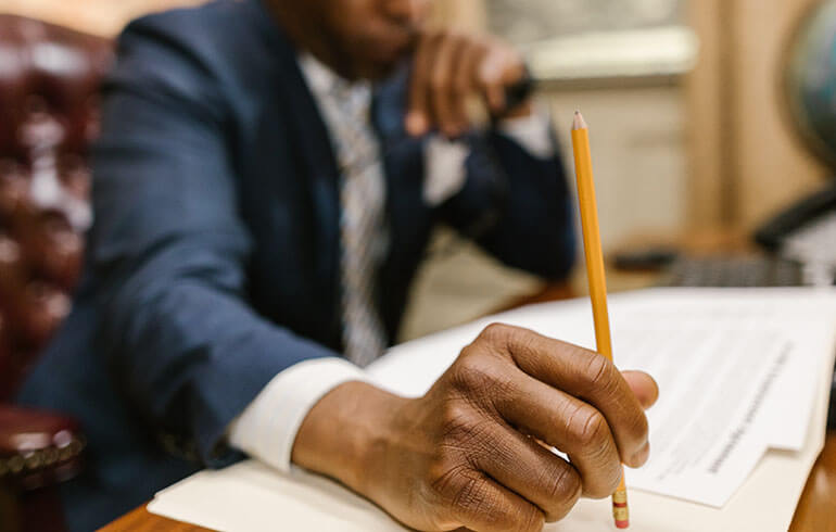 ADcentralAds's tweet photo. Legal &amp; Compliance Officer (x2 posts) | BOFINET
With LLB from a recognized University. Admitted to practice in the Courts of Botswana. 3 - 5 yrs work experience
Closing Date: 01 March 2022
#JobsAlertBW Details https://t.co/9Z2cxkcWM2 https://t.co/17TcJJCFx8