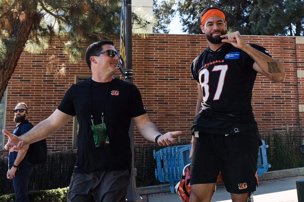 cj_uzomah's tweet photo. No better rehab duo. My guy got me back from my Achilles injury to have the best season of my career. He then proceeded to have me ready in 2 weeks from an injury that should’ve taken 2-3 times that amount of time. Forever grateful for you and your friendship 🤙🏽🤎 https://t.co/I0bOwShESG