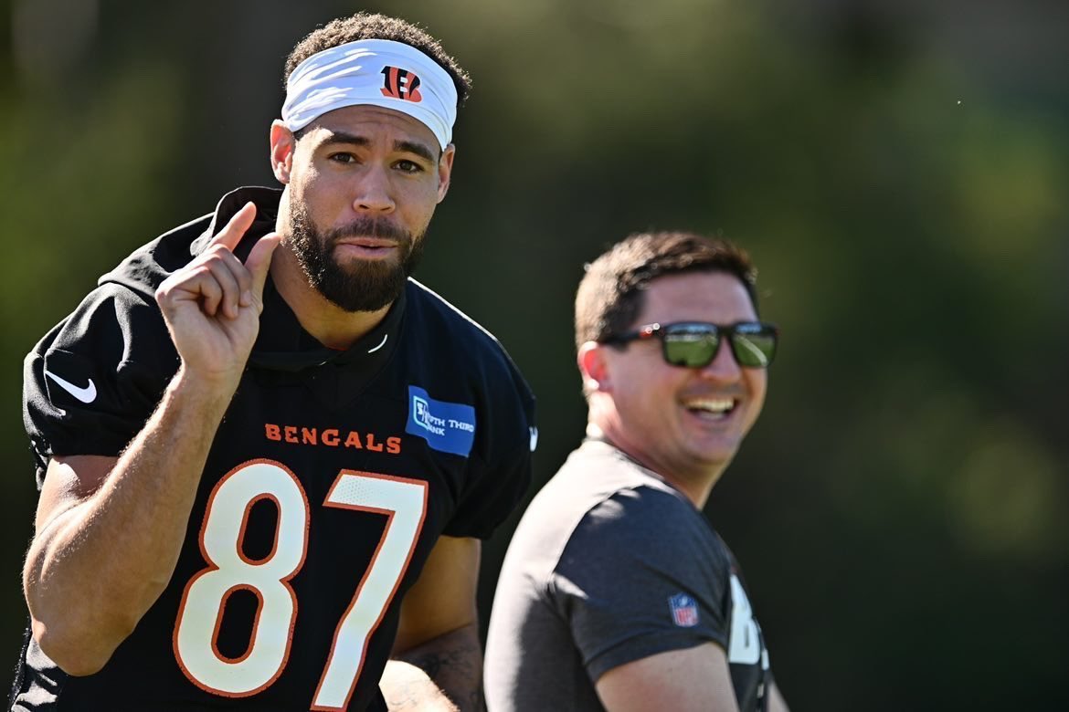 cj_uzomah's tweet photo. No better rehab duo. My guy got me back from my Achilles injury to have the best season of my career. He then proceeded to have me ready in 2 weeks from an injury that should’ve taken 2-3 times that amount of time. Forever grateful for you and your friendship 🤙🏽🤎 https://t.co/I0bOwShESG