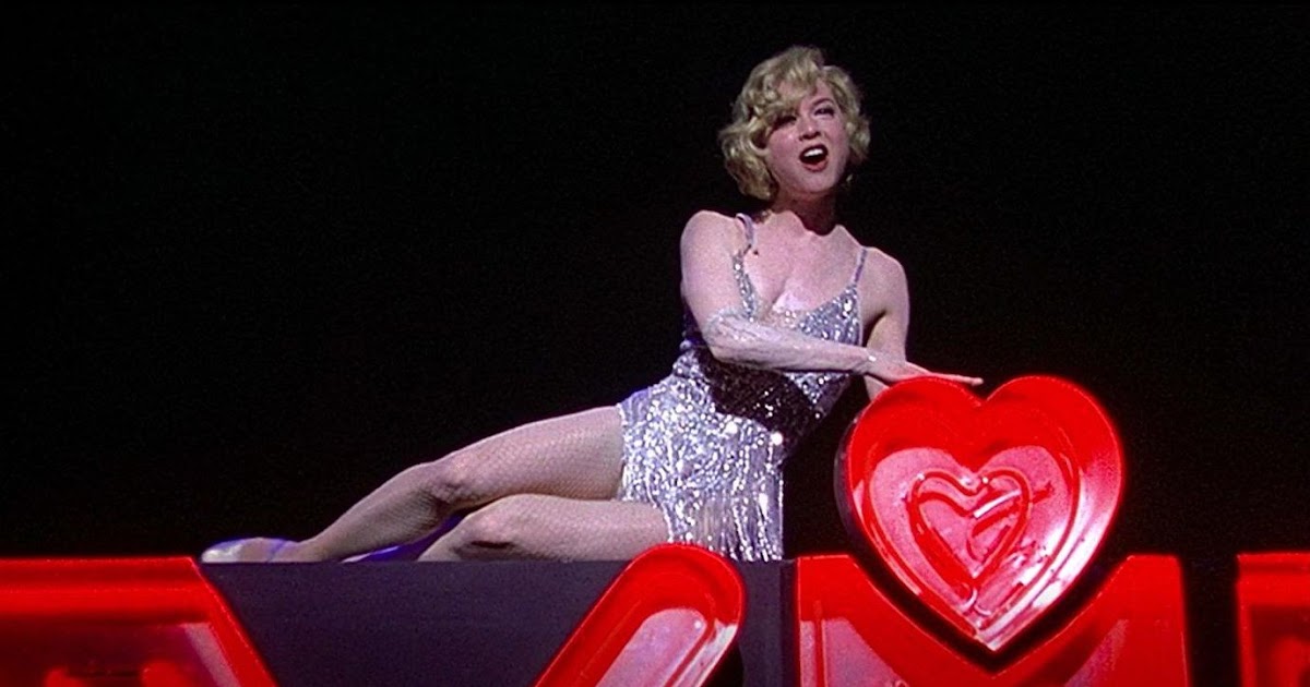 мюзикл маршалла с рене зельвегер. кэтрин зета-джонс чикаго. рене зеллвегер чикаго кадры. чикаго 2002 рене зеллвегер. мюзикл маршалла с рене зельвегер.