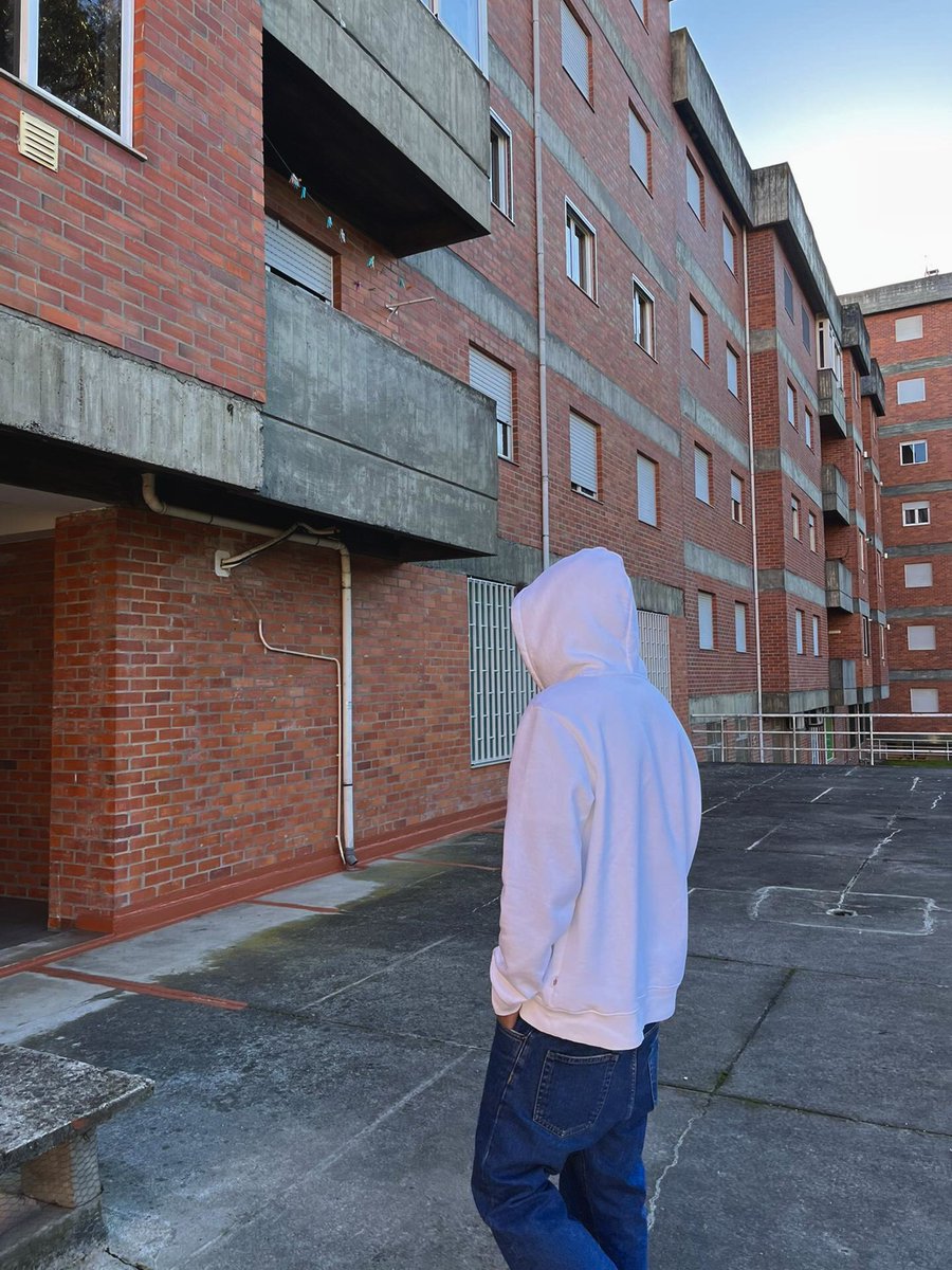 se alguma vez me disserem que somos farinha do mesmo saco eu duvido 
tu és da farinha que faz bolo fofo, eu sou da que fez o escobar ficar rico