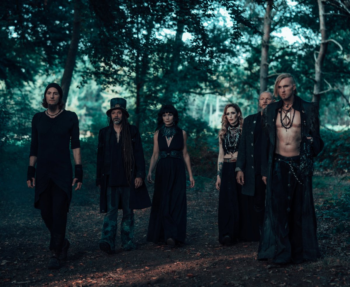 🤘 Video of the week 🤘:
FAUN - "Neun Welten"
terrarelicta.com/featured/video…
<a href="/FaunOfficial/">Faun</a> #FAUN #video #videooftheweek #medieval #folkmusic #darkmusic #TerraRelicta