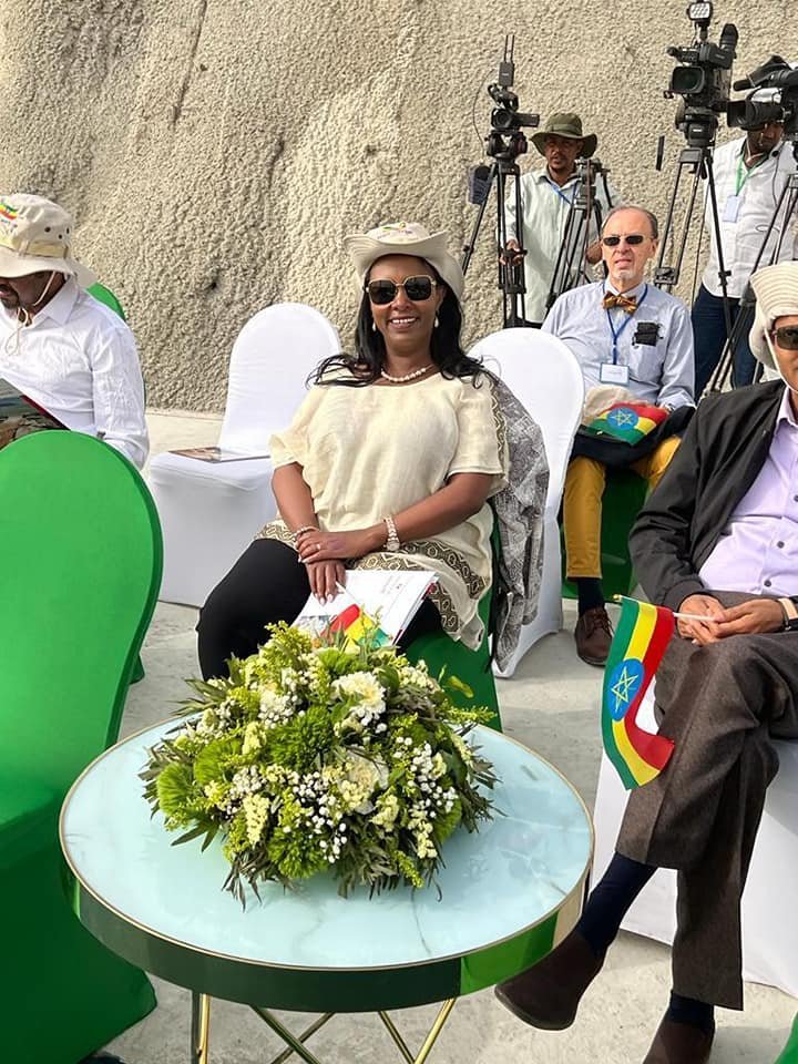 suliemanAbdell7's tweet photo. በዚህ ታሪካዊ ቀን እና ታሪካዊ መርሃግብር ላይ በመገኘቴ በጣም ደስ ብሎኛል ፤ በድጋሚ እንኳን ለዚህ ለኛ ትዉልድ ታሪካዊ ቀን አበቃን !! https://t.co/CNAOnkXgra