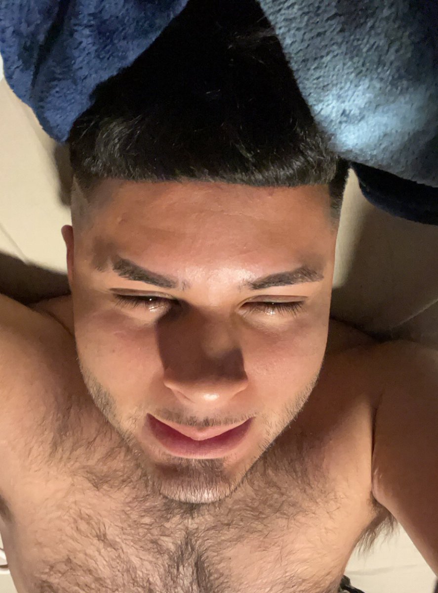 _jose__98's tweet photo. I barely be on here.  But wassup 🐦☺️ https://t.co/x51ir8JX4o