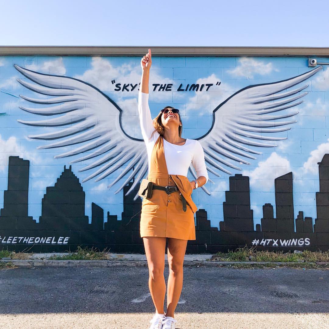 Momento de abrir las alas y disfrutar de H-Town. ✨
📸:<a href="/danilabory/">Daniela Labory</a>

¿Quieres conocer más de nuestros murales? Entra aquí: bit.ly/3rPCGcw