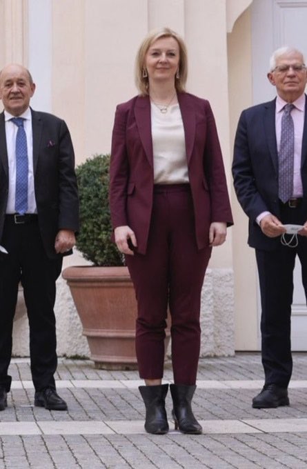 Count Binface tweet media