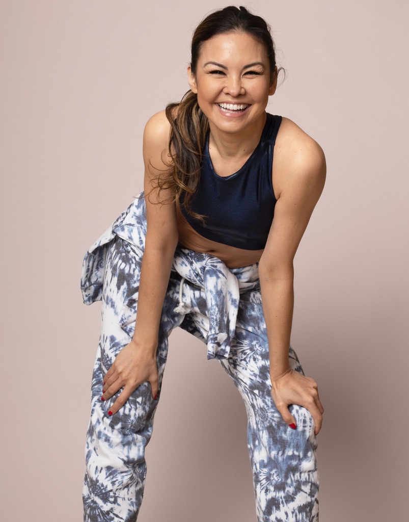 EmilyHsuDesigns's tweet photo. Long weekend lounging.

#emilyhsudesigns #loungewear #sweats #joggers #workoutwear #activewear #sportsluxe #athleisure #fitnessfashion #gymstyle #barrewear #dancewear #madeintheusa #tiedye #loungelooks #sweatsuits https://t.co/3qe3Y82uV9