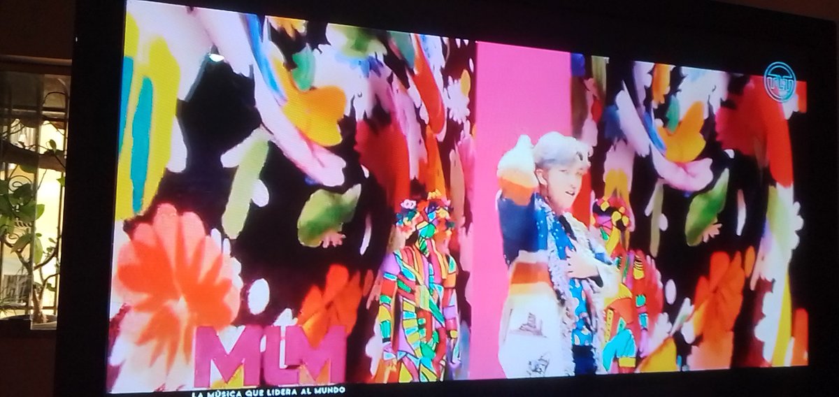 jMel0117's tweet photo. @LaTeleTuya 
#BTSxTLT 
CAN CALL ME ARTIST, CAN CALL ME IDOL 
#MusicaQueLidera
#VeArmy 
#VenezuelaWantsPTD #VenezuelaIsPurpleToo https://t.co/lXjpbAVlZn