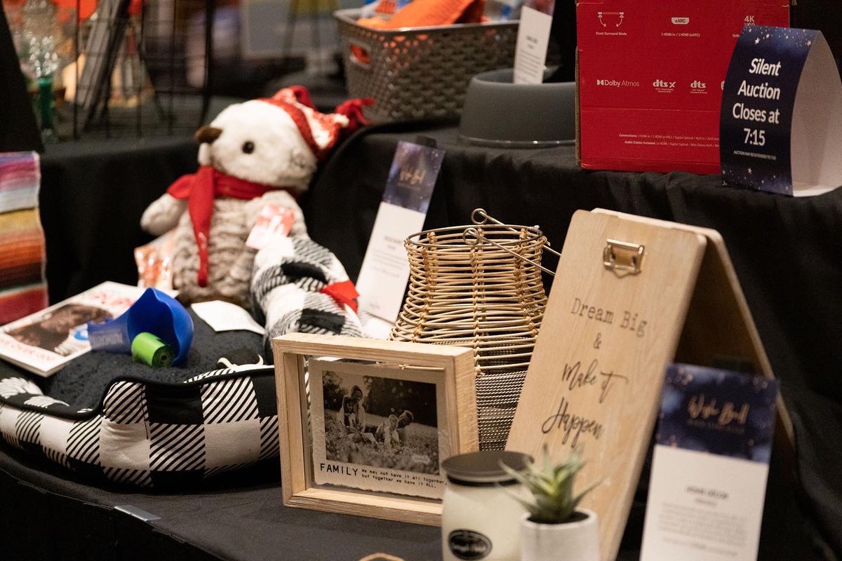 MakeAWishNE's tweet photo. Thank you to everyone who attended, donated &amp; bid on auction items during the 2022 Wish Ball: When Stars Align gala last night! ✨✨ Thanks to generous donors like YOU, this event raised over $169K!!

#lincolnnebraska #nebraska #gala #wishes #wishball #whenstarsalign https://t.co/5GX3lS9wH2