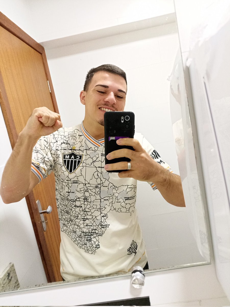 LucasSardoa1's tweet photo. Aqui é GAAAALOOOOOO POOORRAAAAA 🖤🤍🏆 https://t.co/TiRtoaglcE