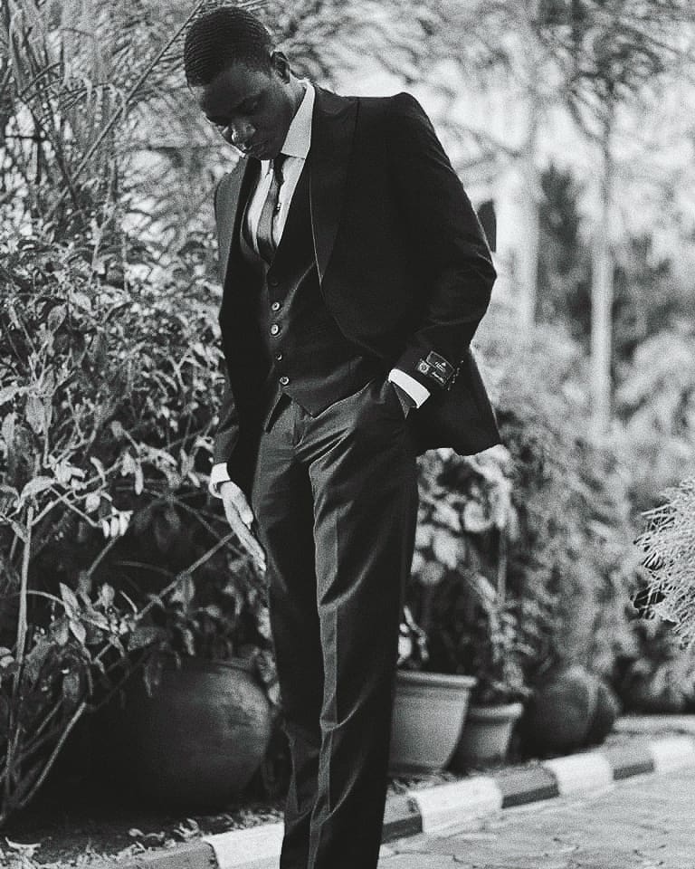 🤡 tweet media