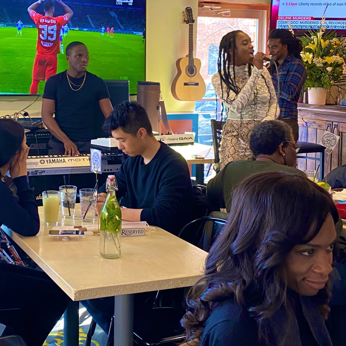 Haitian eats with Haitian beats!
.
.
.
#zanmi #zanminyc #haitianeats #kabritensauce #goatstew #pâtékode #codfishpatty #kafouwings #kreyolsauce #blackownedbusiness #smallbusiness #supportlocal #brooklyneats #haitianbeats #tadiamusic