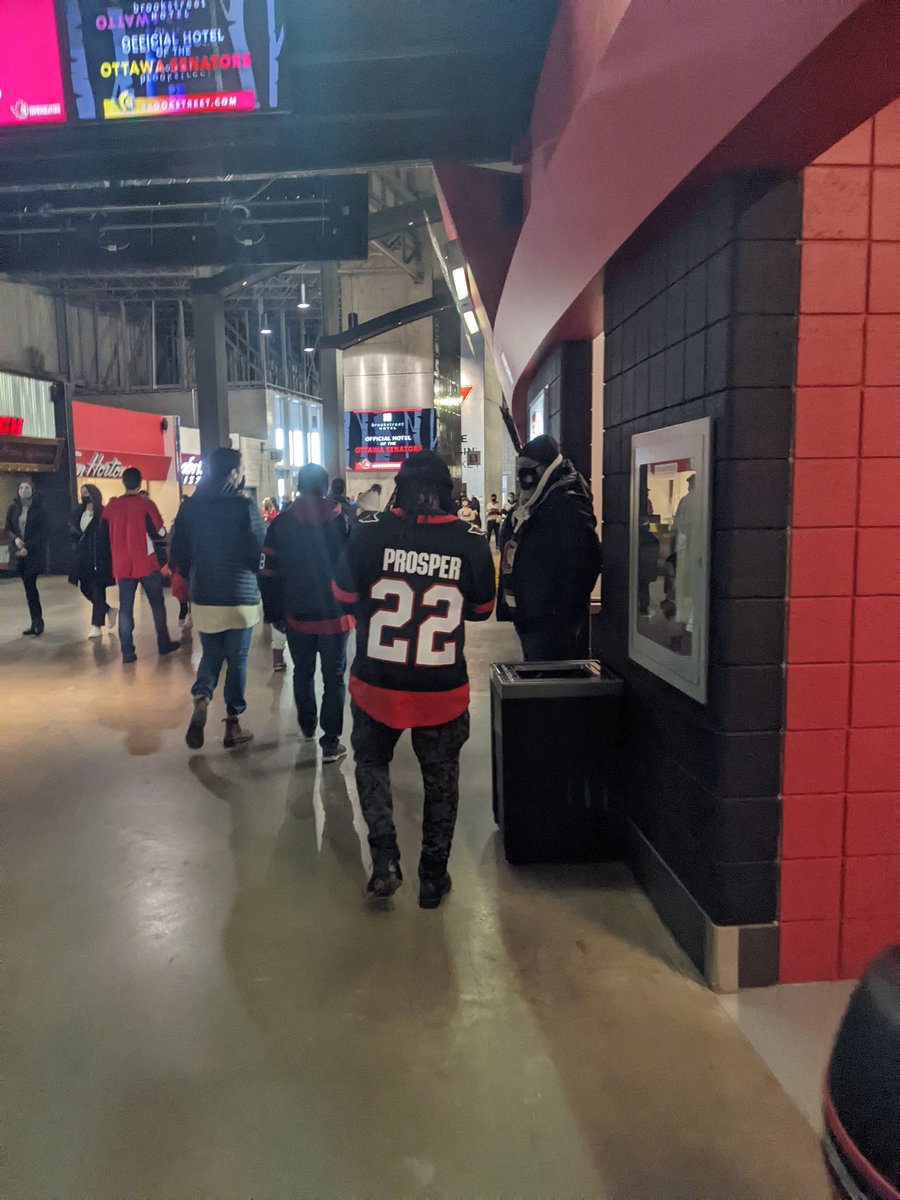 PraiseAlfie's tweet photo. Place is about to get lit!!
#Sens #GoSensGo #djprosper https://t.co/EwK6tJB0H1