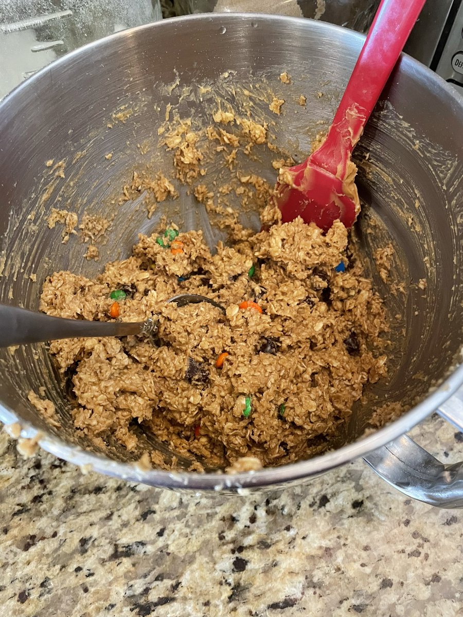 BeccaJonesTeach's tweet photo. Got my workout in- thanks #InsanityLive- and now baking!  Monster cookies are my absolute favorite and @CynMacaBoys3 @MrsOTeachesK and @jcae2008 inspired me with all their baking this weekend!  Thanks ladies!!  ❤️❤️ https://t.co/Gjekwy8ggc