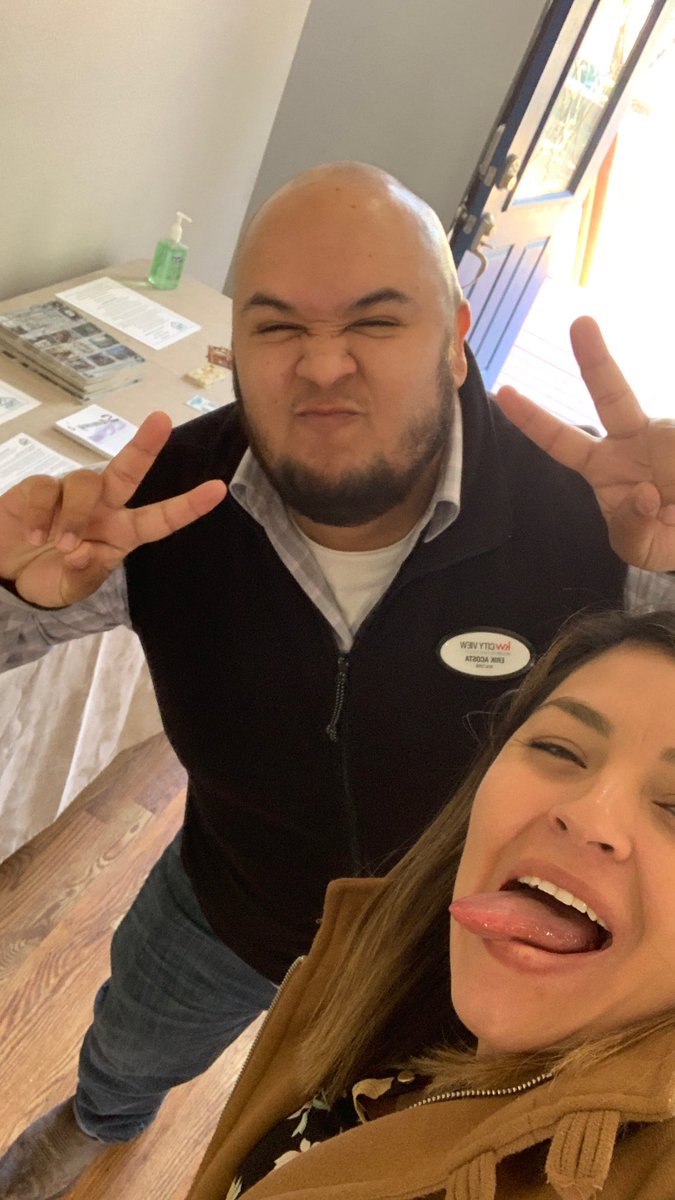 erik86420's tweet image. Excited to host our first open house! 😂🏡 #realtor #kwcv #kellerwilliams