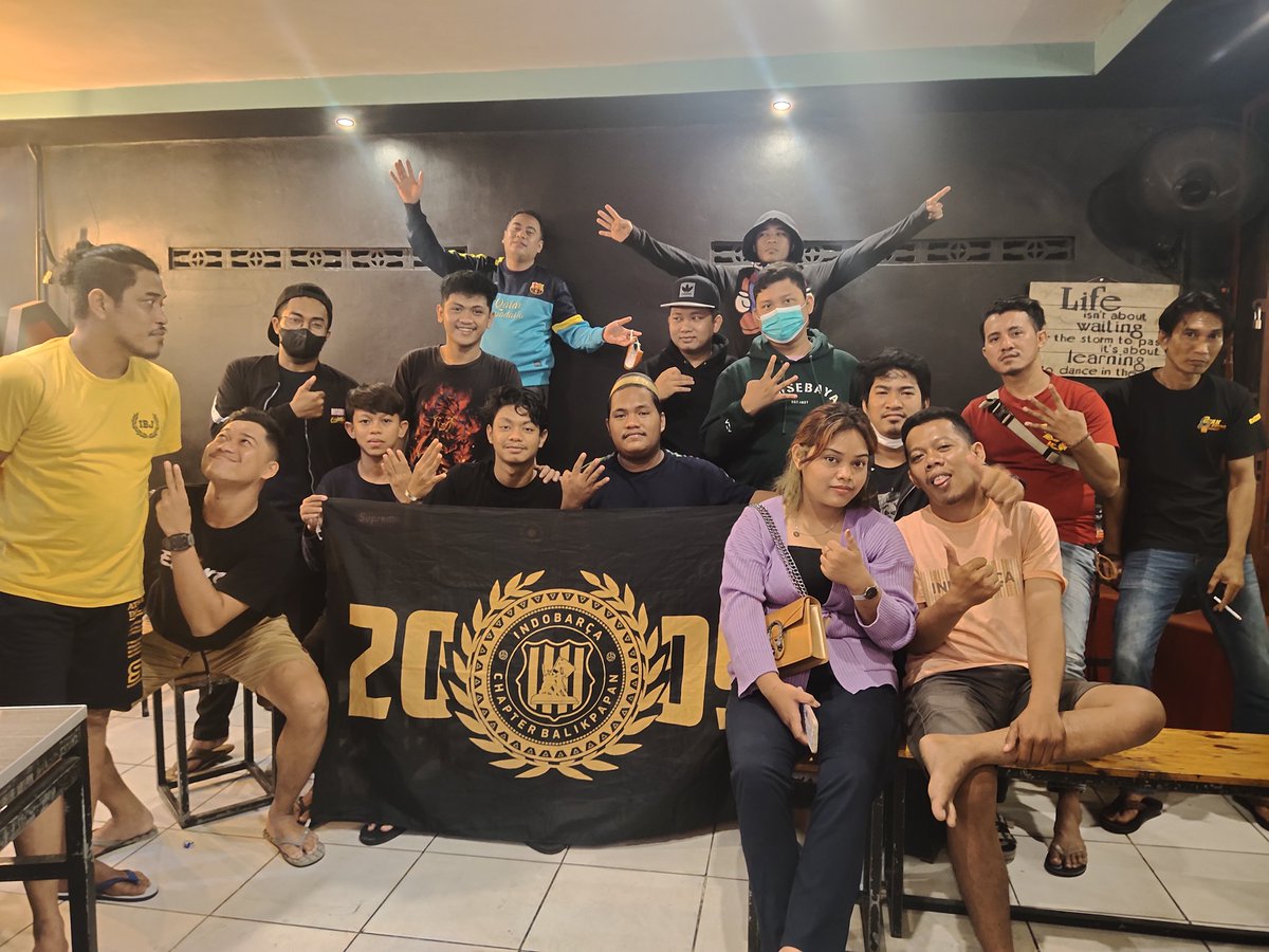 Full senyum
Auba Auba 🔵🔴

#ValenciaBarca 
#indobarcabalikpapan