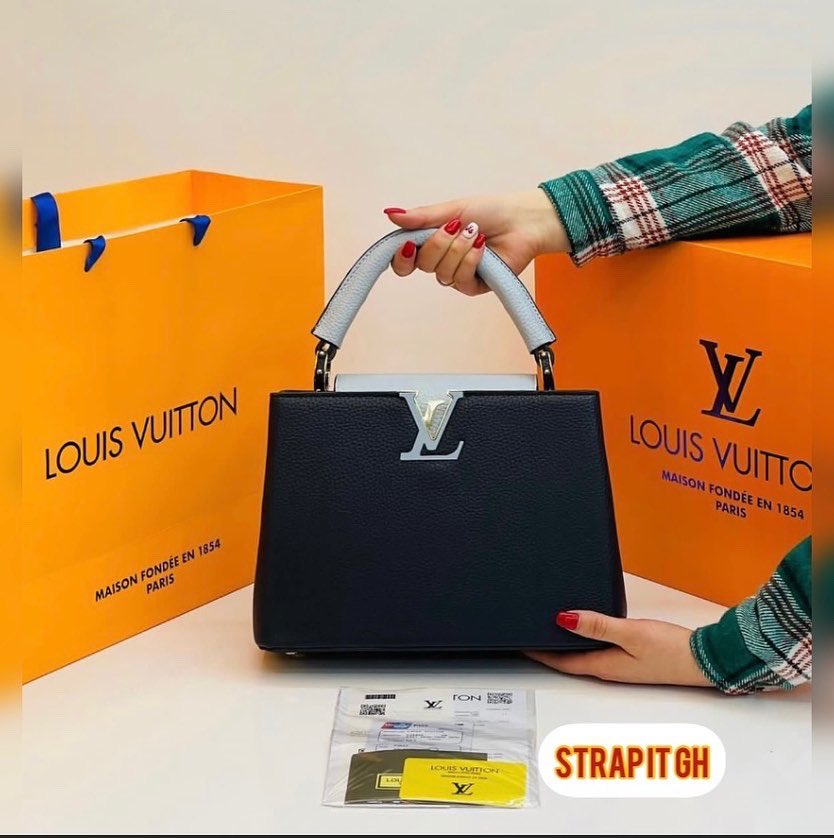 strapitgh's tweet photo. LV bags available in only Nigeria 

Bags available as seen. 

30k naira ❗️

#strapitgh https://t.co/EKgiCHRuoc
