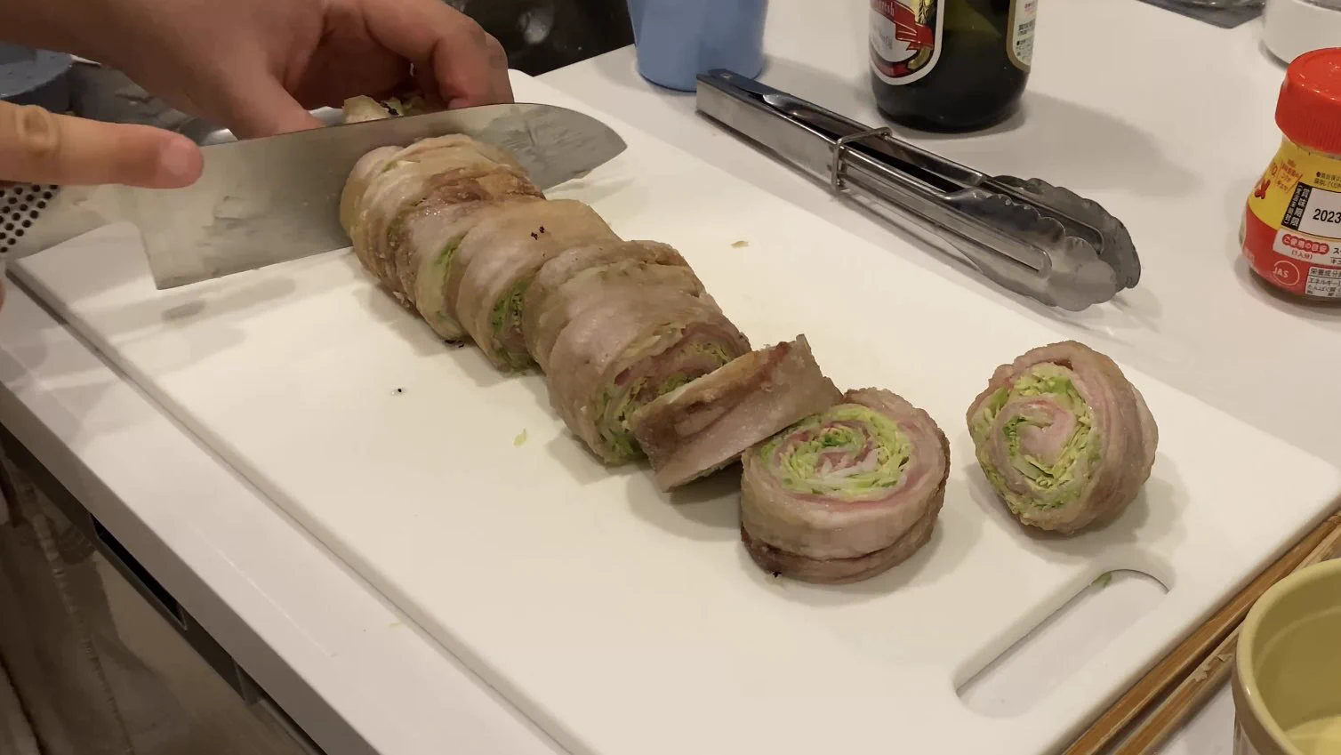 料理下手でも作れる？キャベツを肉で巻いた「逆ロールキャベツ」！