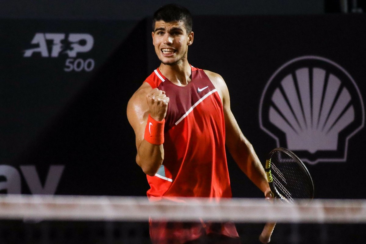 jmgmoron's tweet photo. EL SEGUNDO PARA ALCARAZ!!!

Con 18 añitos y jugando como si tuviera 10 más. Excepto en los dos primeros juegos de la final, fue superior a Schwartzman en todo momento.

2° título ATP y debut en el Top 20 para el murciano, que sigue rompiendo récords! Impresionante. https://t.co/dvL7819fGx