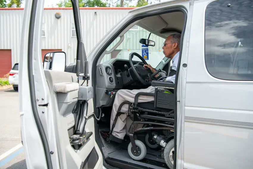 ADSTallahassee's tweet photo. Hand controls can provide you with the ability to control your gas and brake pedals as well as your #steering with electric or mechanical modifications. Learn more here: https://t.co/Ix5lsAPOW0 #handcontrols #drivecontrols https://t.co/vnfn9kcZOg