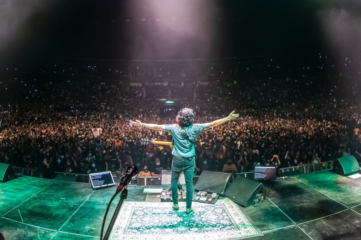 La noche de ayer sabado 19 de febrero <a href="/CAIFANESMEX/">CAIFANES</a> ofreció un ritual sonoro frente a 15 mil 500 personas en el Palacio de los Deportes.
📸 <a href="/lulurdapilleta/">Lulú Urdapilleta</a>
