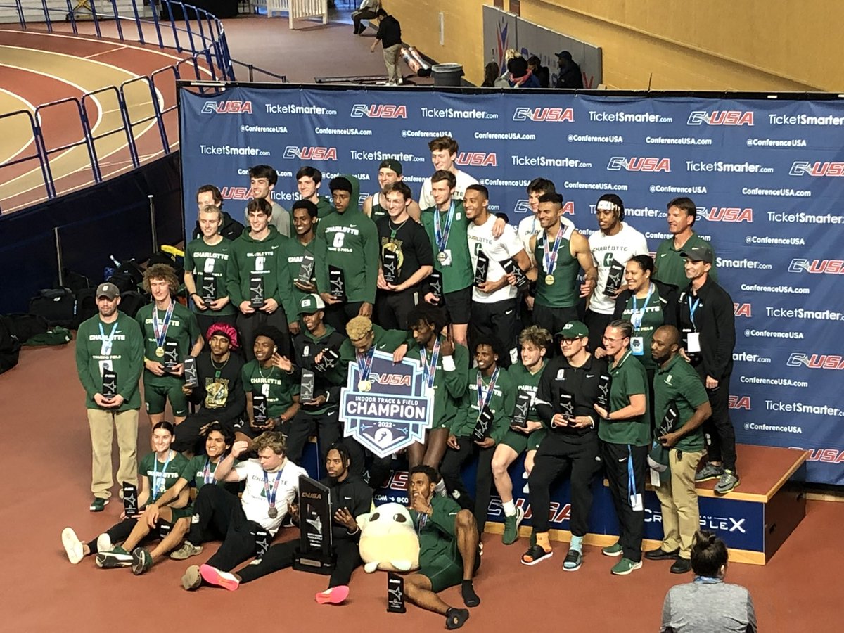 ragean_hill's tweet photo. Congratulations to our Men’s Track &amp; Field Team!! All they do is win!!! Let’s keep it going for Outdoors! #GoldStandard 🤙🤙🤙🤙 https://t.co/eEsqrzrSNF
