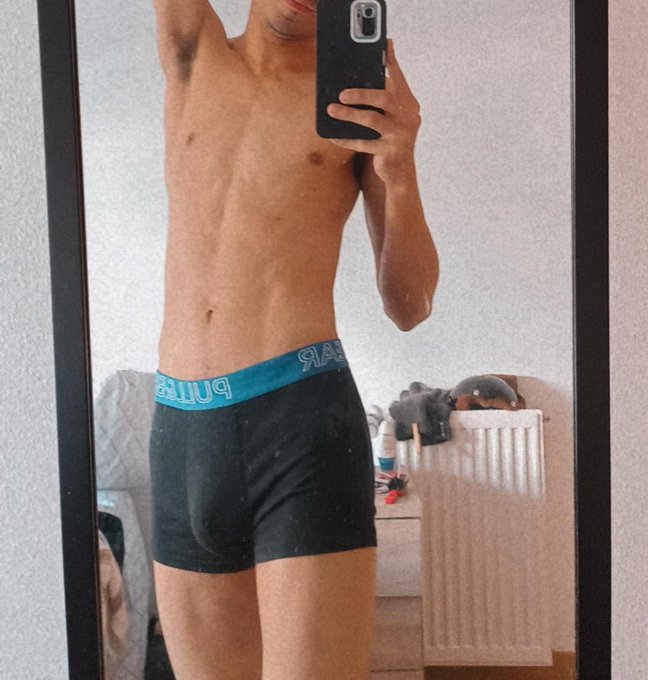 Feliz noche mis niños ??❤️ https://t.co/ExViHvx4wm
