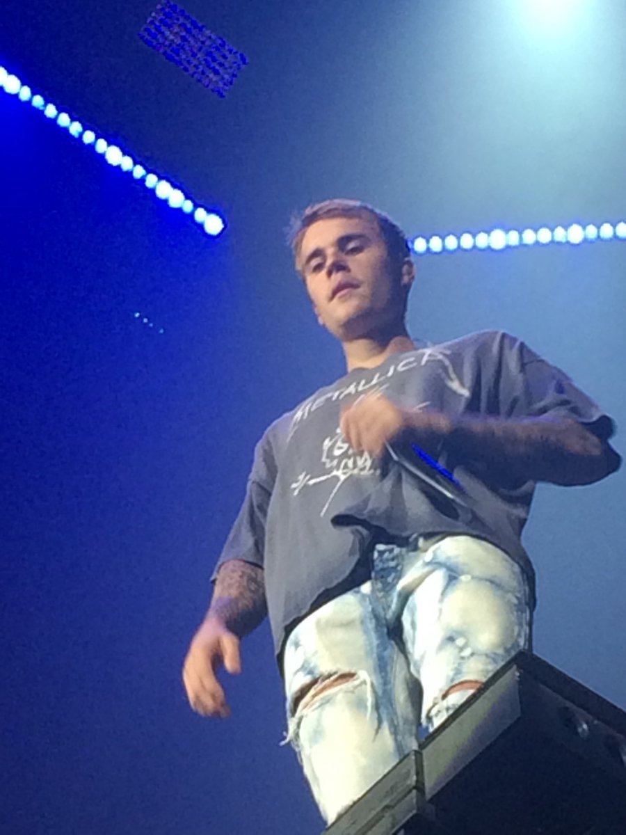 emsummerz's tweet photo. Still not over purpose tour💜 https://t.co/O2rm1iu9Ll