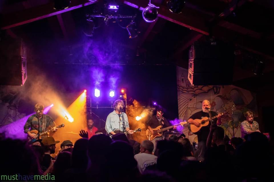 LeftoverSalmon's tweet photo. That's a wrap on our West Coast tour! Thanks to everyone who came out to see us! We've got plenty left in the tank for the rest of the year. Stay tuned! https://t.co/55LwrxTzbW

📸: @susanjweiandphoto / @must_have_media https://t.co/uTYvbCnpP6