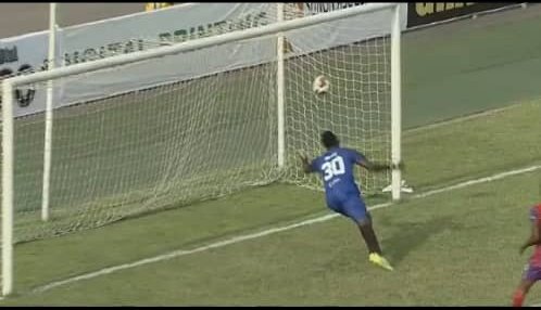 BornAgain771's tweet photo. Was this a goal?? Take your time and view it well again...ππ
@AsanteKotoko_SC fans @HeartsOfOakGH fans
#herewemove https://t.co/xjXYASbNmf