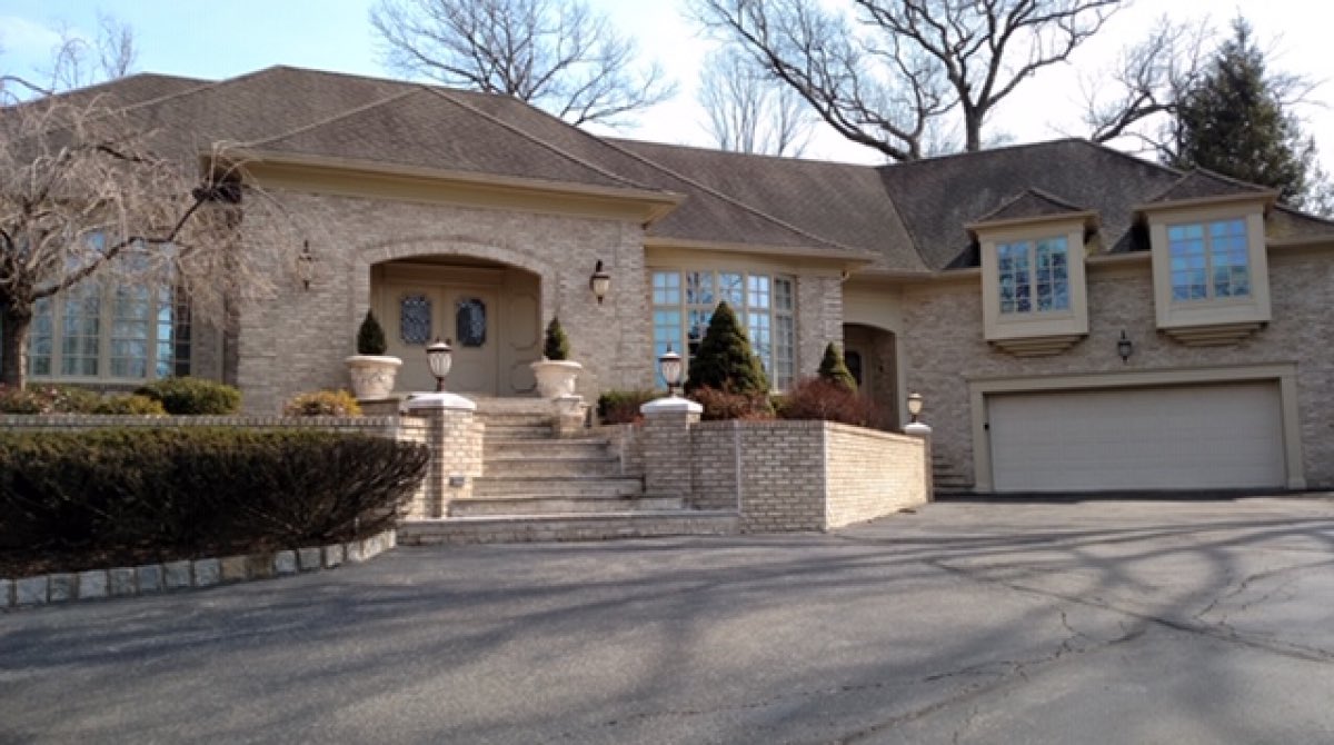 The Sopranos own this home on a single salary from a husband that only had a semester and a half of college.

This was considered normal in 1999 when the show began