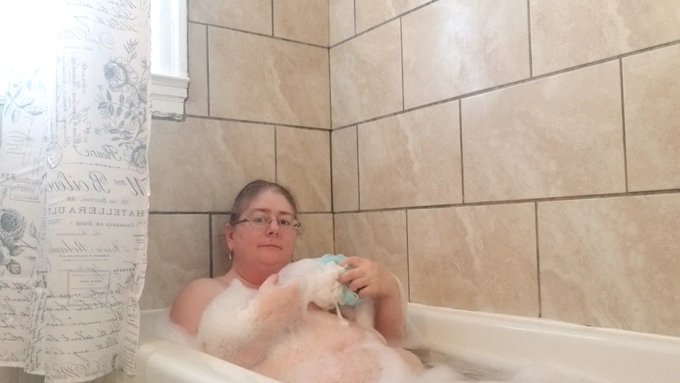 BBWjuniperjiggles's pics and videos - FMEx7SRWYAAEGK2 jpg:small