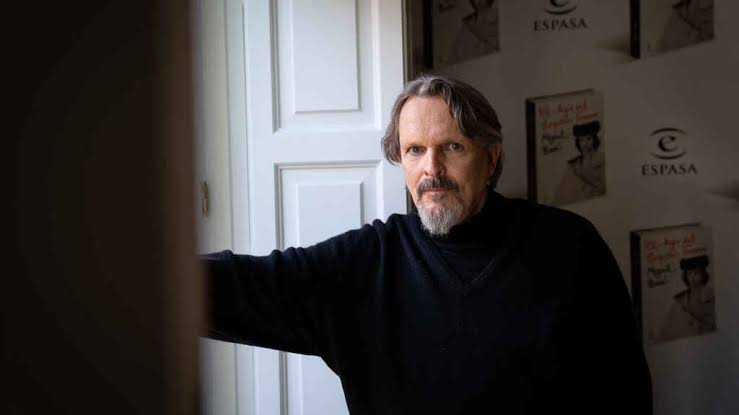 Roba en silencio los corazones... 💞

#MiguelBosé
#Bosé
<a href="/boseofficial/">Miguel Bosé</a>

📸: Javier Carbajal