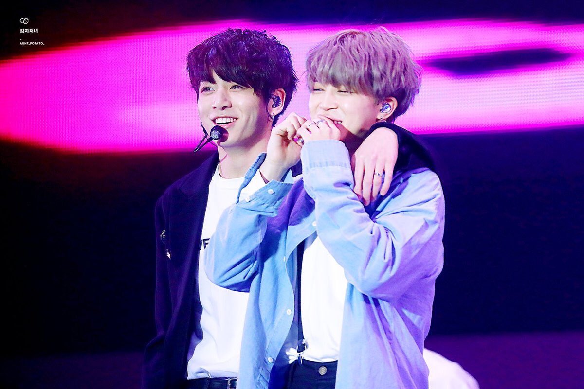 Новое шоу чимина и чонгука. Чигуки. Чимин и Чонгук. Чигуки БТС. Jimin Jungkook.