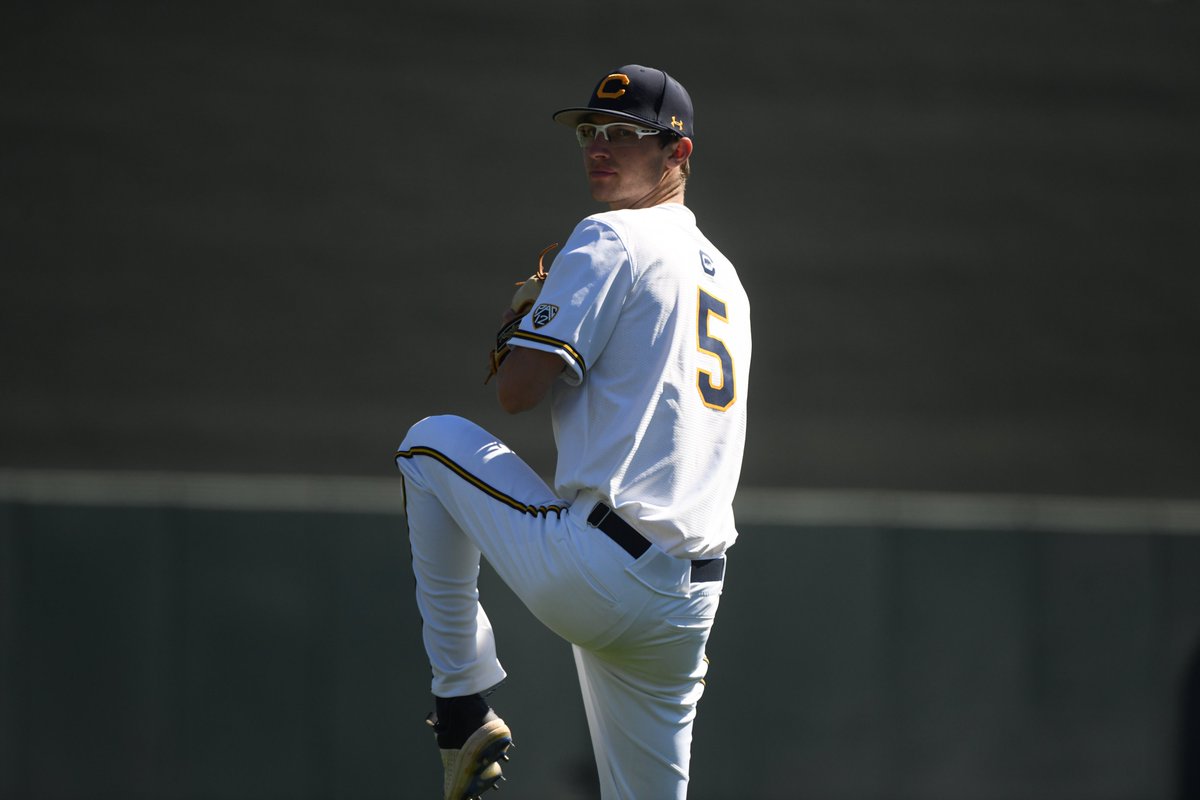 2-out solo HR by SDSU forces a Bears pitching change. Connor Sullivan takes over in his Cal debut. Cal 5, SDSU 3 | T6