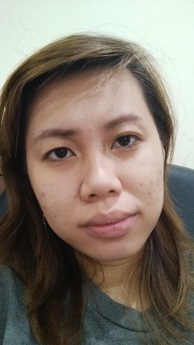 Jasisca_M's tweet photo. @OPPOIndonesia Ini kak, pdhl aslinya engga. Sprti tonenya kurang gitu https://t.co/txFqkHVqcU