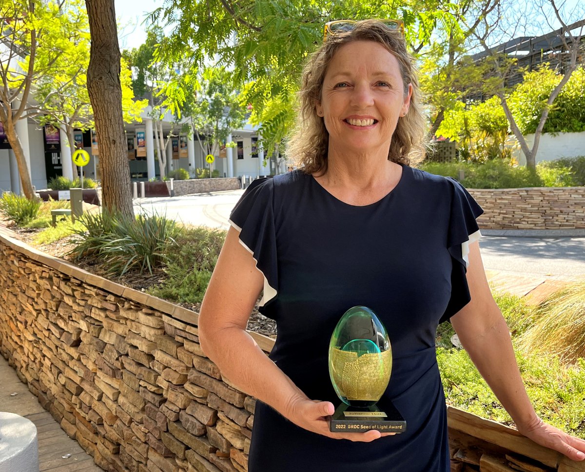 GRDCWest's tweet photo. Congratulations to respected grower network coordinator Julianne Hill who was presented the Seed of Light award at the GRDC Grains Research Update in Perth today. Well done @Julianne_Hill! https://t.co/qPers081cJ
